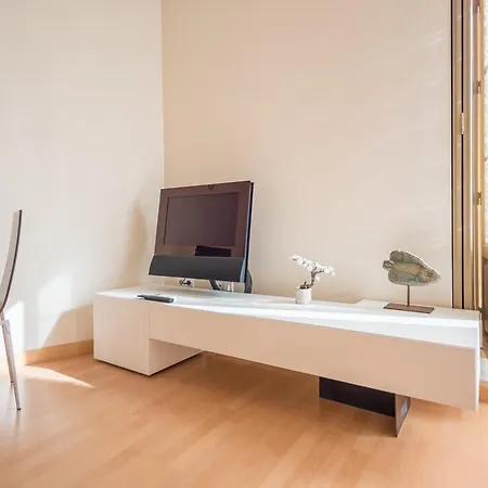 Fresca Premium 1 Bedroom Apartment *