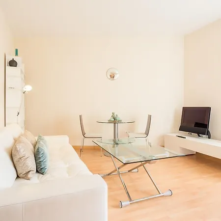 Fresca Premium 1 Bedroom Apartment *